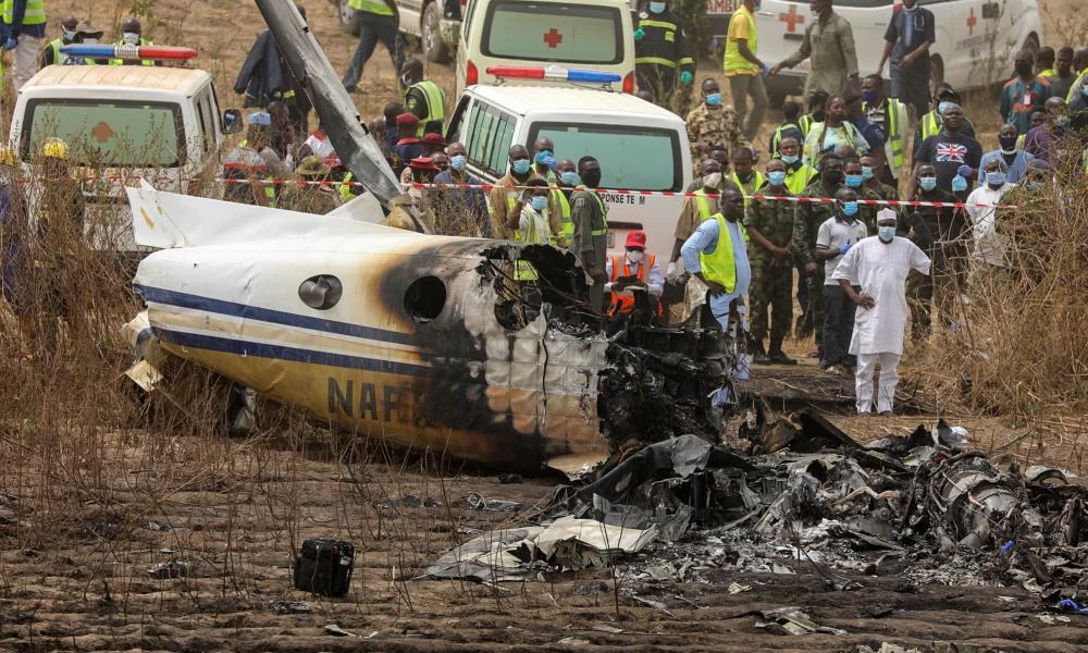 Θρήνος στη Νιγηρία: 7 νεκροί σε συντριβή στρατιωτικού αεροπλάνου